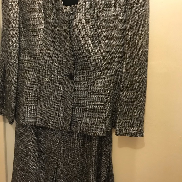 Suits - Picture 13 of 15